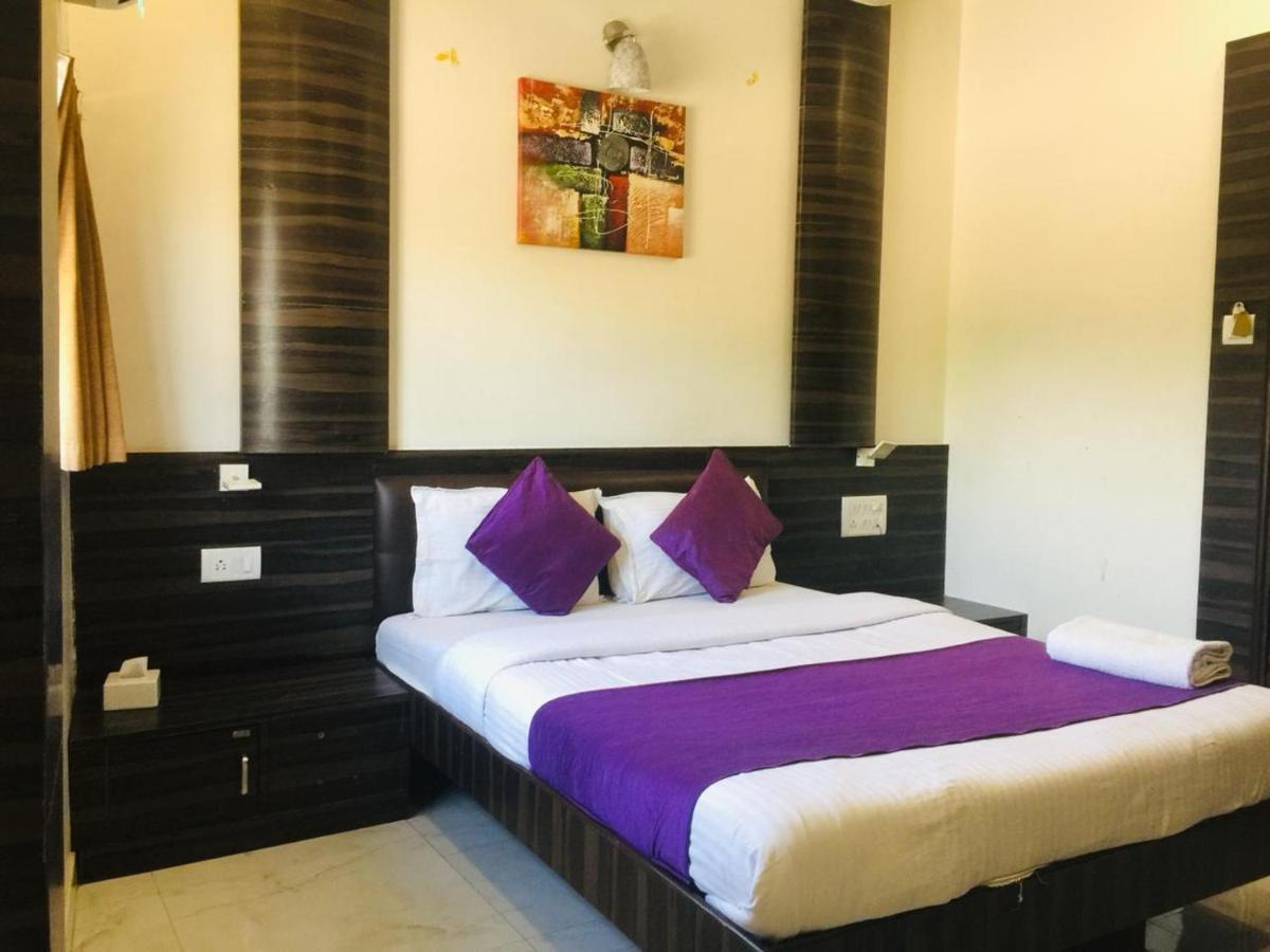Hotel Amber-Colaba Bombay Esterno foto